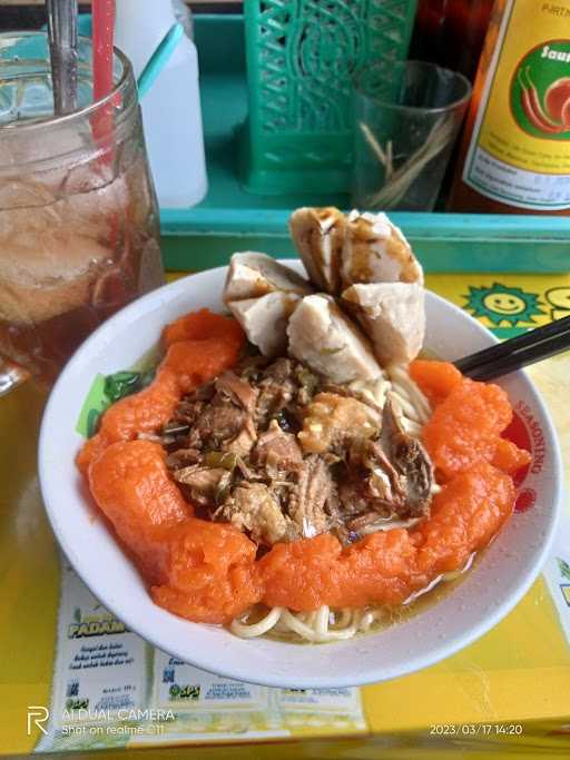 Mie Ayam & Bakso Gelora Solo 4