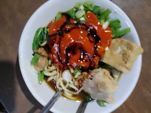 Mie Ayam Bakso Caknur 8