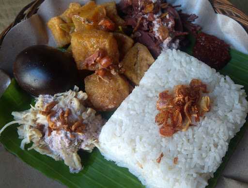 Makanan Khas Jogja Gudeg Bu Asri 6