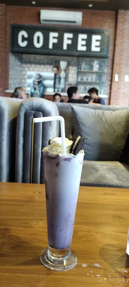 Han’S Coffee Surabaya 7