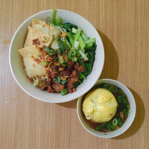 Mie Ayam & Bakso Kelurahan 9