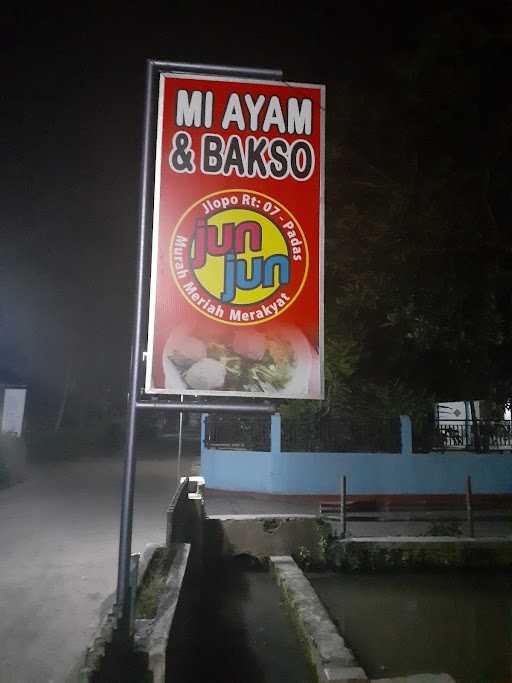 Mie Ayam Dan Bakso Jun-Jun 9