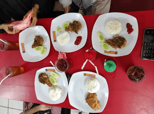 Rocket Chicken Karanganyar 10