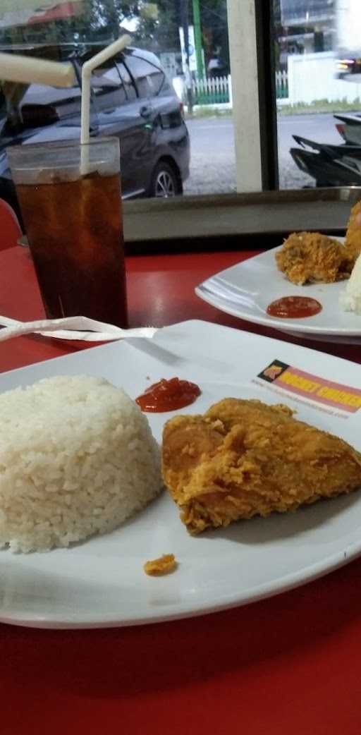 Rocket Chicken Karanganyar 4