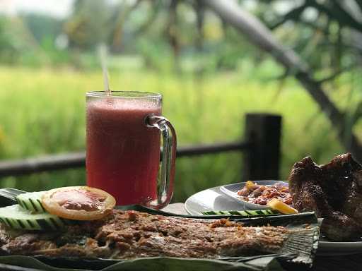 Warung Lesehan Mina Carik 5