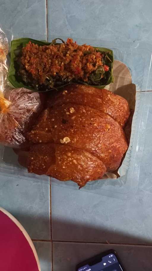 Warung Nasi Babi Guling Samsam 4