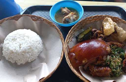 Warung Nasi Babi Guling Samsam 6