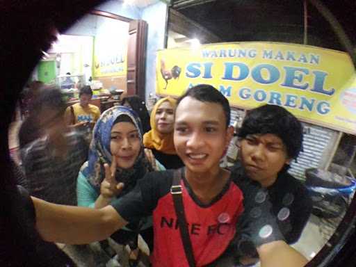 Wm. Si Doel Ayam Goreng 2