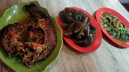 Kedai Kerang Dower Mamih Awen 4