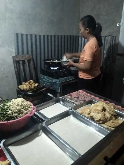 Warung Bubur Mbah Sadiyem 1