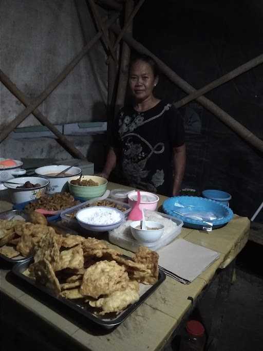 Warung Bubur Mbah Sadiyem 2