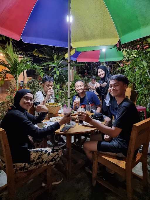 Cafe De Rel (Waroeng Jenong) 10