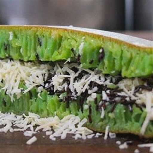 Martabak Bangka Putro Rahayu Spesial Manis & Telor 2