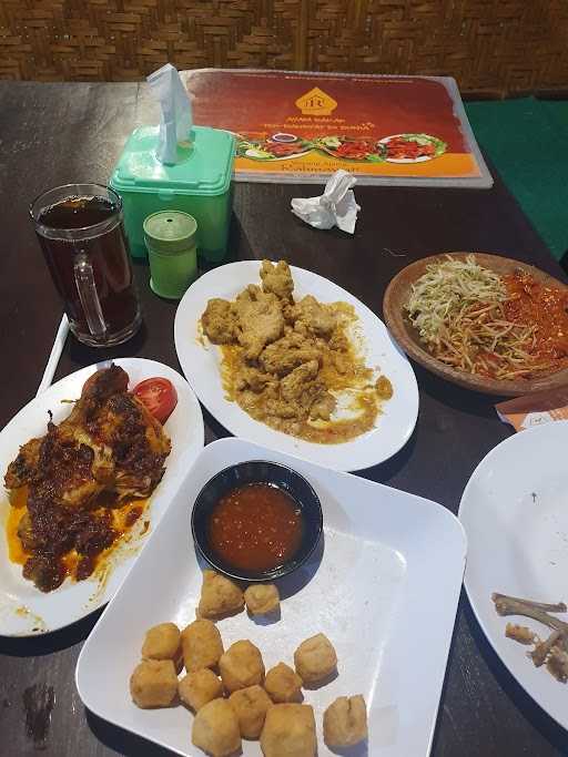 Warung Apung Rahmawati & Rahmawati Suki And Grill Malang 3