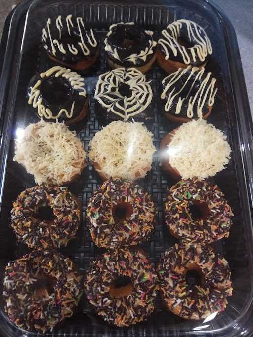 Donat & Pizza Kita 10