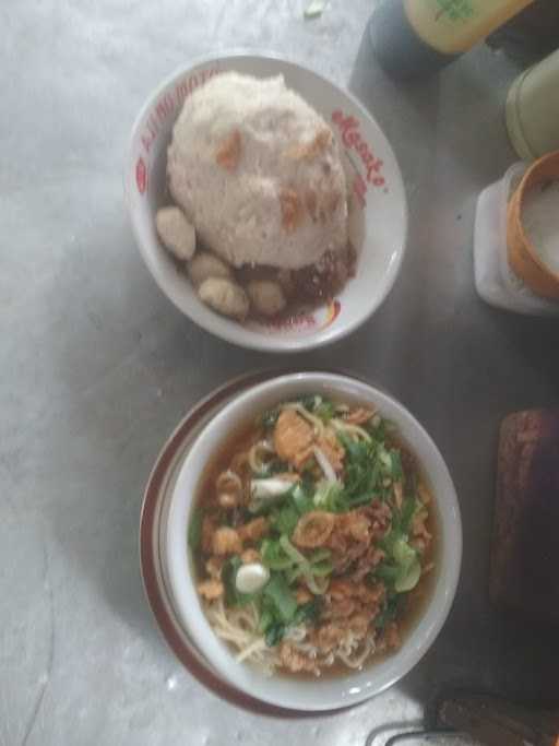 Bakso & Mie Ayam Putra Demak 1