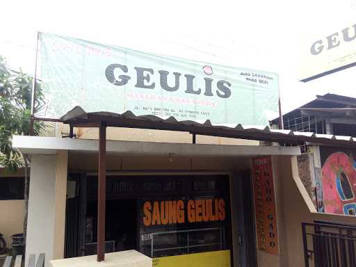 Saung Geulis 1