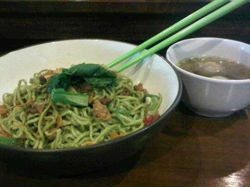 Mie Pedas H. Slamet Karawang 1