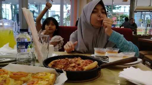 Pizza Hut Restoran - Ramayana 7