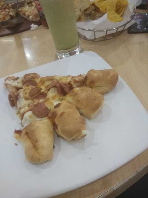 Pizza Hut Restoran - Ramayana 2