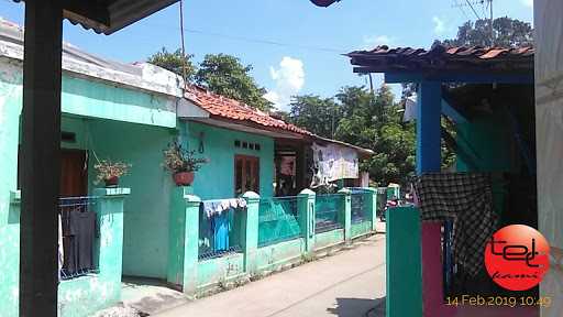 Warung Nasi Padang Revi 4