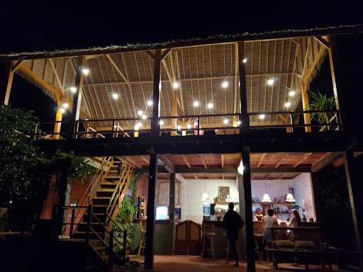 Basa-Basi Lodge + Garden 9