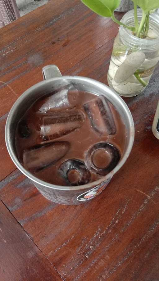 Es Coklat Panjang Umur Madiun 1