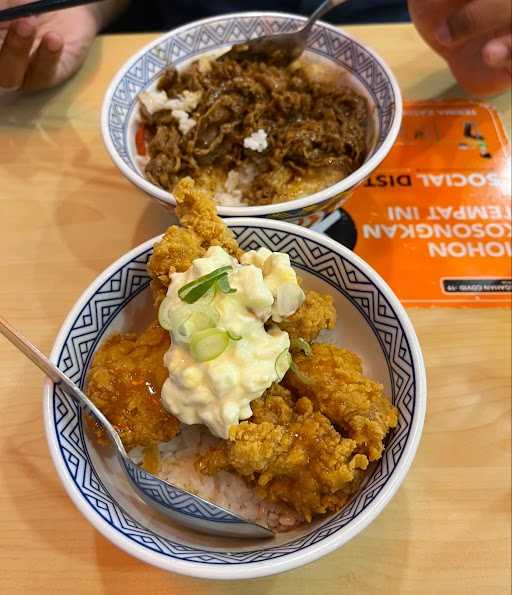 Yoshinoya Japanese Restaurant Madiun 8