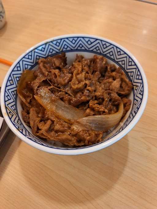 Yoshinoya Japanese Restaurant Madiun 6