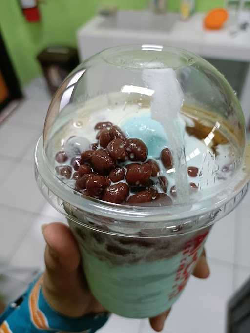 Aicha Ice Cream & Tea Madiun 2