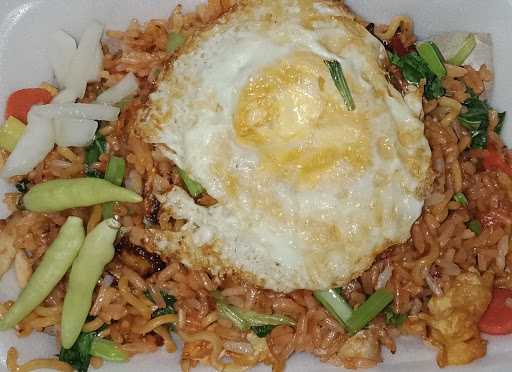 Nasi Goreng Mbak Ayu 10