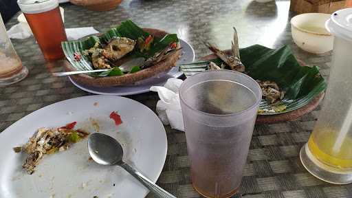 Rumah Makan Bu Luy 1