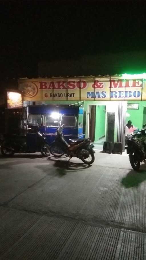 Warung Bakso Mas Rebo Kasemen 3