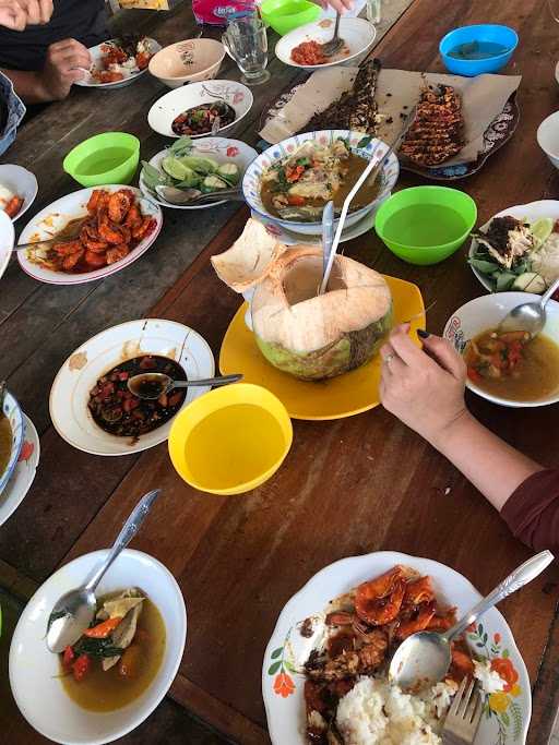 Warung Makan Ibu Titin 4