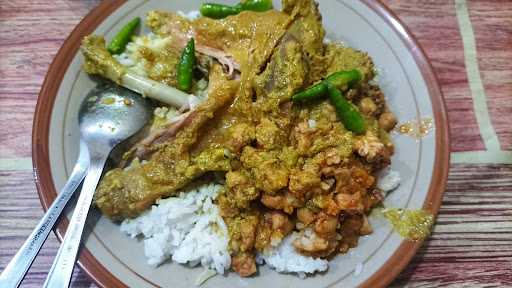 Gudeg Jogja & Ayam Goreng Bu Winarni 7