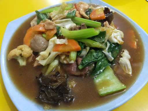 Bakmi Yeyen 7