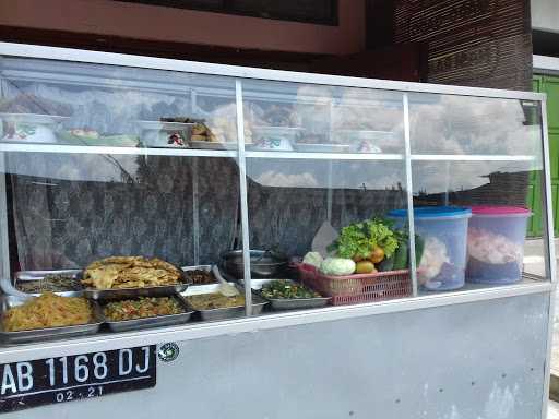 Warung Nasi Rames Gado-Gado Kembar 7