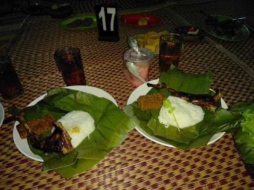 Ayam Simpang Siliwangi 9