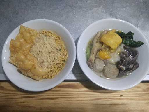 Mie Baso Restorja Cikambuy 8