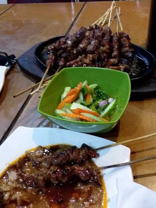 Rumah Makan Sate Cilampeni 1 Ibu Hj Acu 4