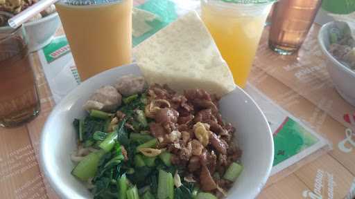 Mie Baso Urat Renjul Aisah 8