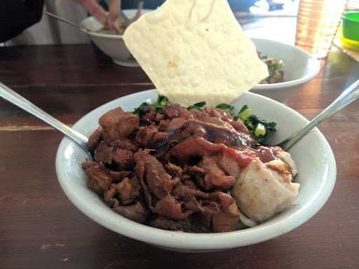 Mie Baso Urat Renjul Aisah 6