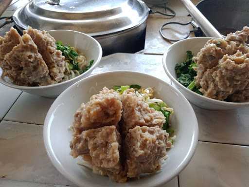 Mie Baso Urat Renjul Aisah 1