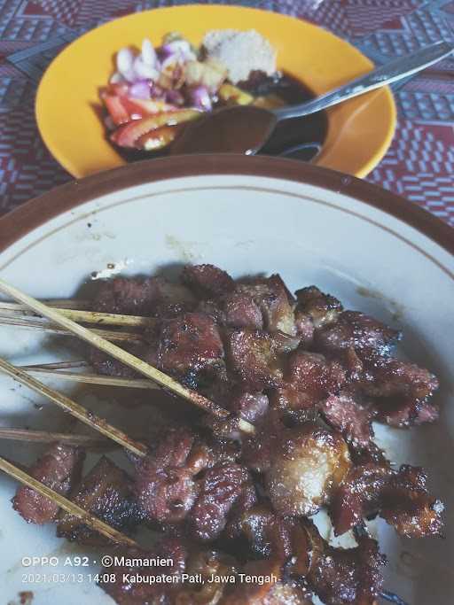 Sate Dan Gulai Kambingkoe 1