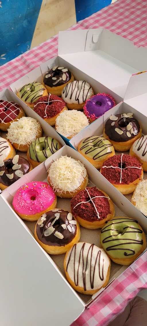 Safina Cake & Donut'S 6