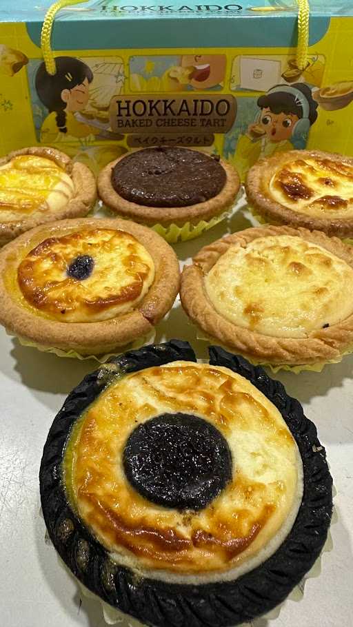 Hokkaido Baked Cheese Tart, Pasific Place 8