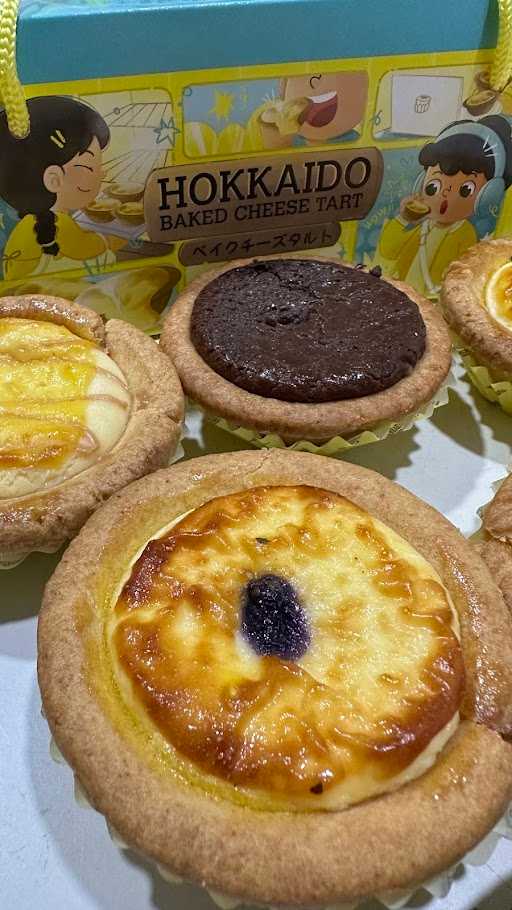 Hokkaido Baked Cheese Tart, Pasific Place 6