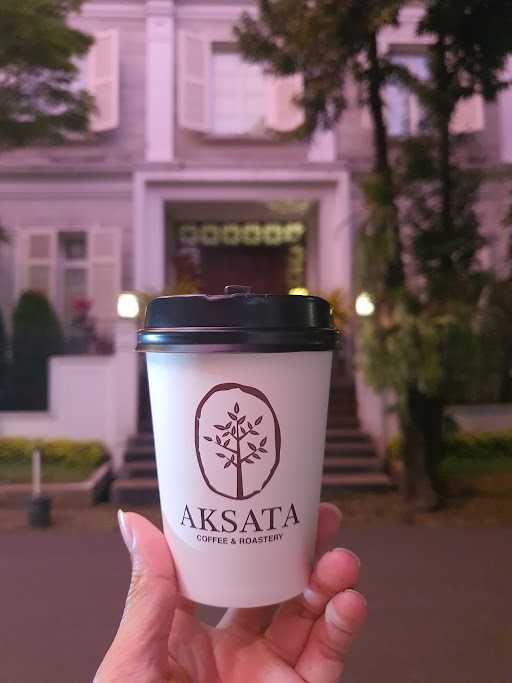 Aksata Coffee & Roastery 6