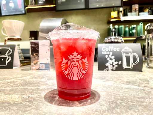 Starbucks - Pacific Place 8