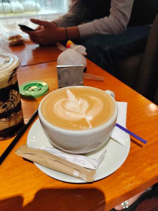 The Coffee Bean & Tea Leaf - PIM 6